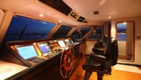 Motor yacht DAYDREAM -  Wheelhouse